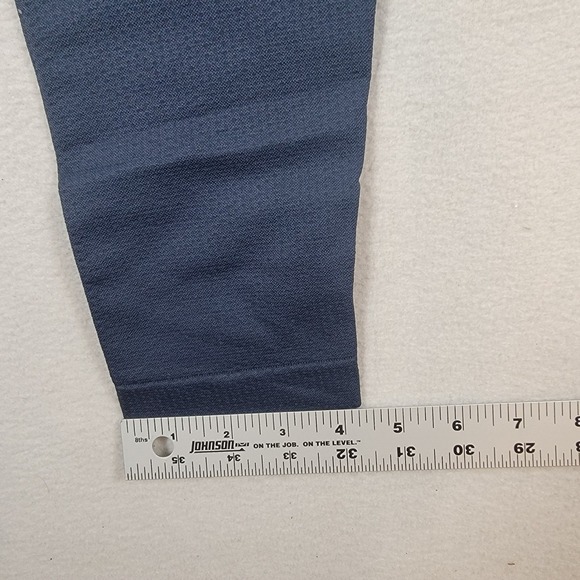 Halara Seamless Navy High Waisted Tummy Control Butt Lifting Yoga Leggings M 7/8 - Picture 8 of 8